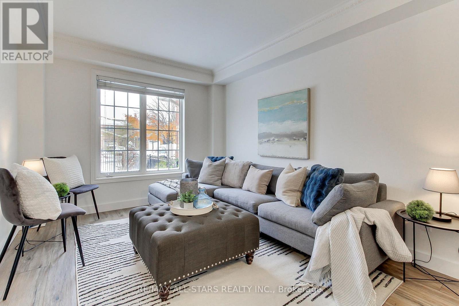 78 Lancaster Court, Georgina, Ontario  L4P 3Z9 - Photo 5 - N12533902