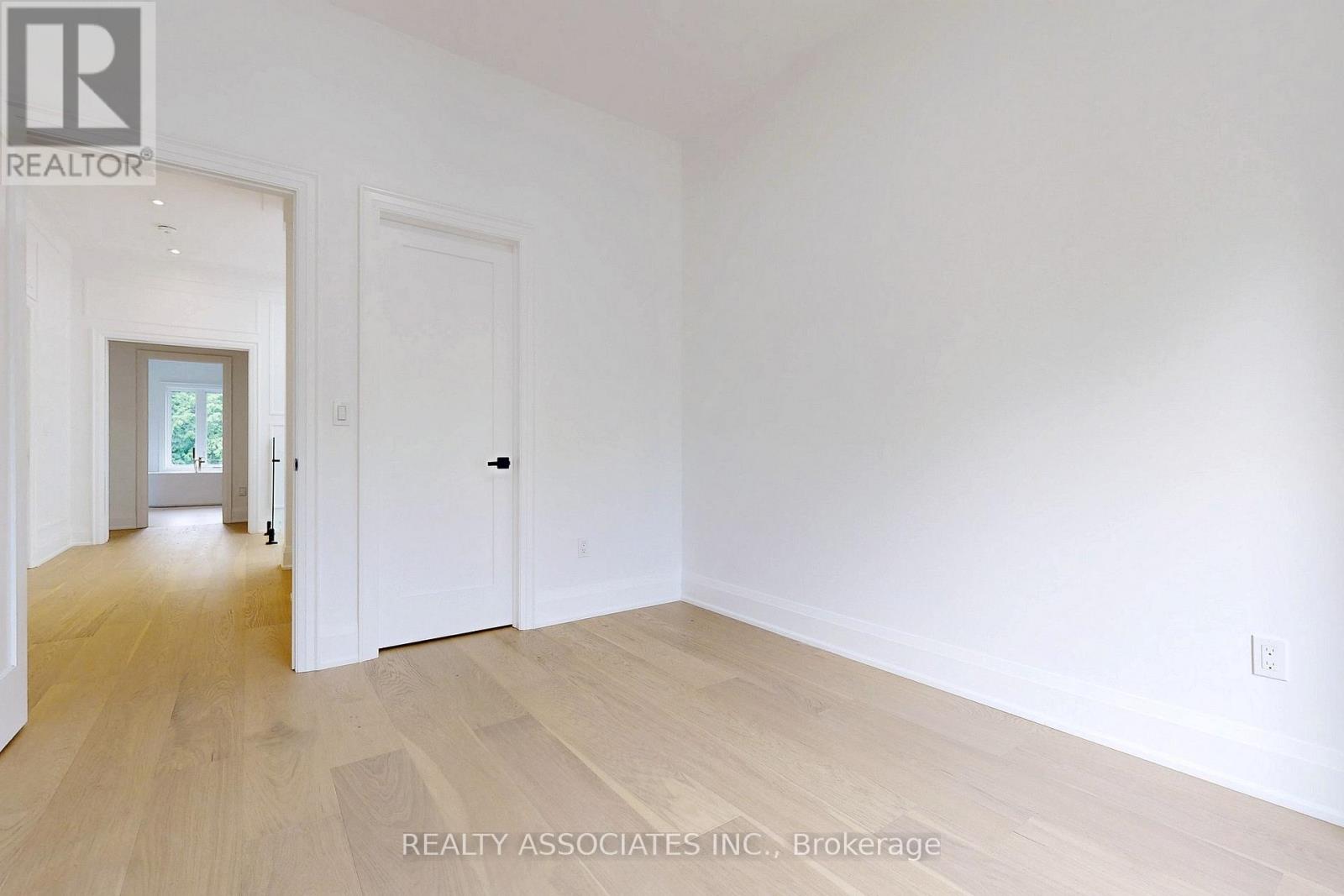 32 Cossar Avenue, Aurora, Ontario  L4G 3N8 - Photo 35 - N12533918