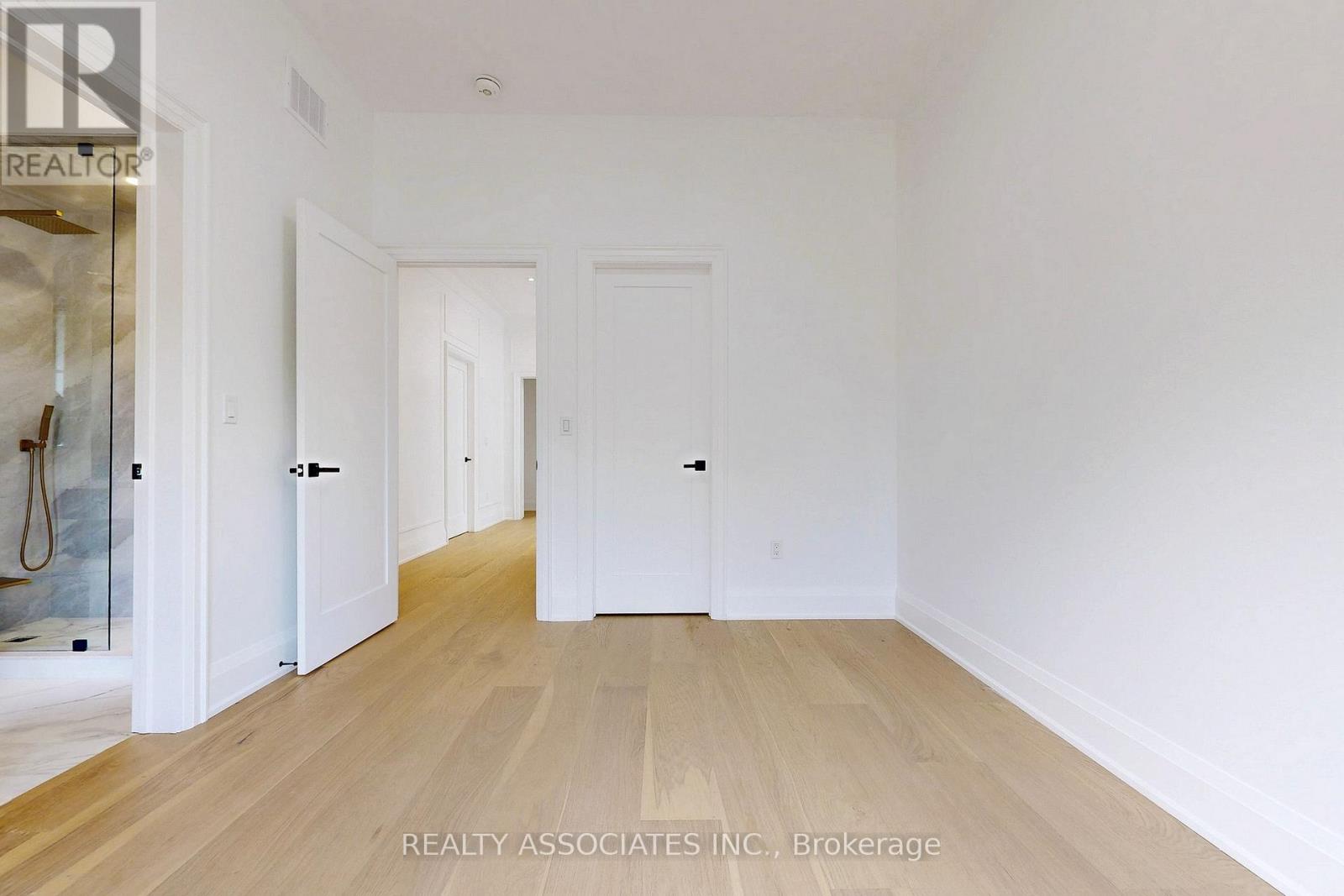 32 Cossar Avenue, Aurora, Ontario  L4G 3N8 - Photo 36 - N12533918