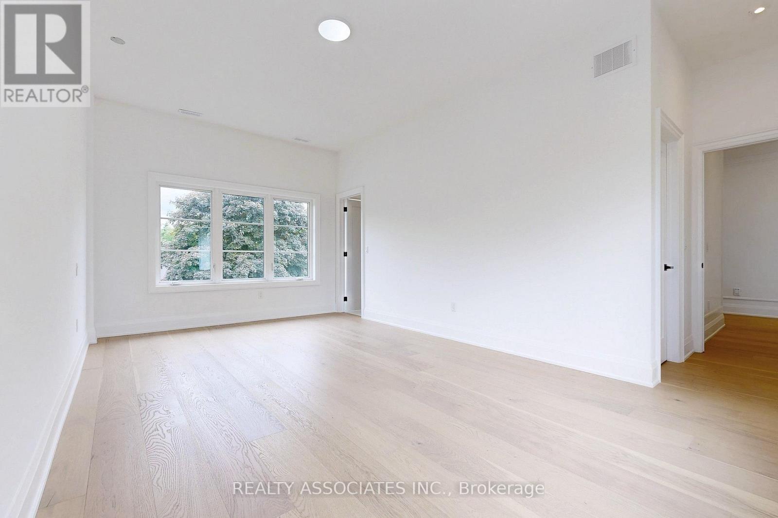 32 Cossar Avenue, Aurora, Ontario  L4G 3N8 - Photo 39 - N12533918