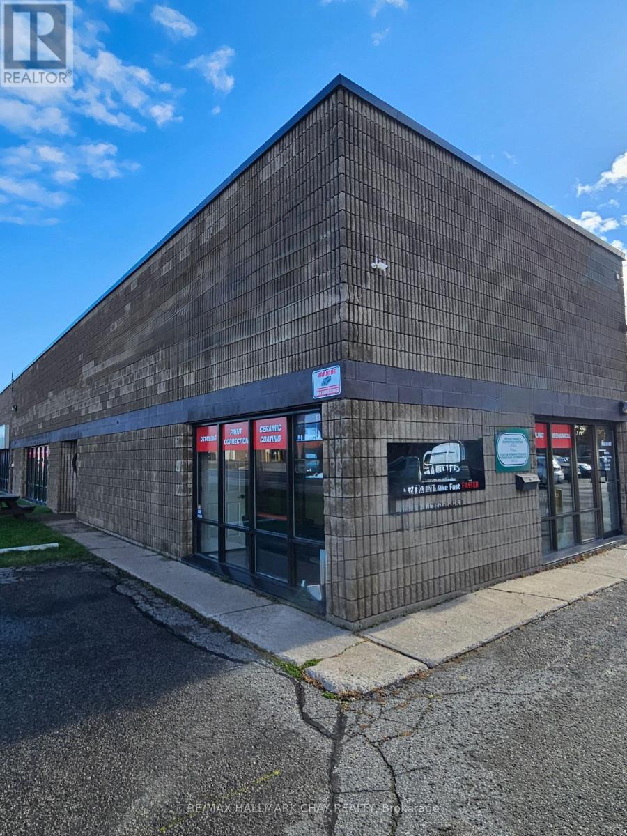 3&4 - 25 Hart Drive, Barrie, Ontario L4N 5R8 - Photo 2 - S12533796