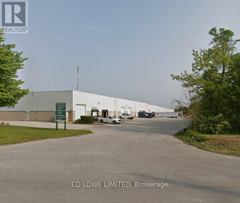 4 - 56 Churchill Drive, Barrie, Ontario  L4N 8Z5 - Photo 2 - S12533872