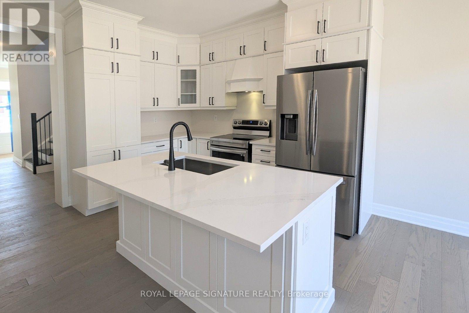 1225 Manitou Way, Milton, Ontario  L9T 6H8 - Photo 4 - W12533710