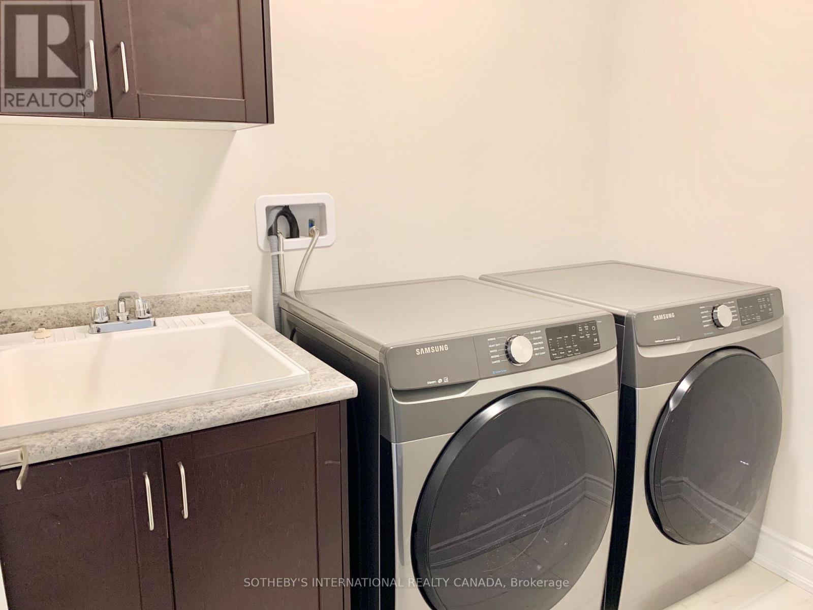 10 Oakmore Lane, Brampton, Ontario  L6Y 6H5 - Photo 11 - W12533720