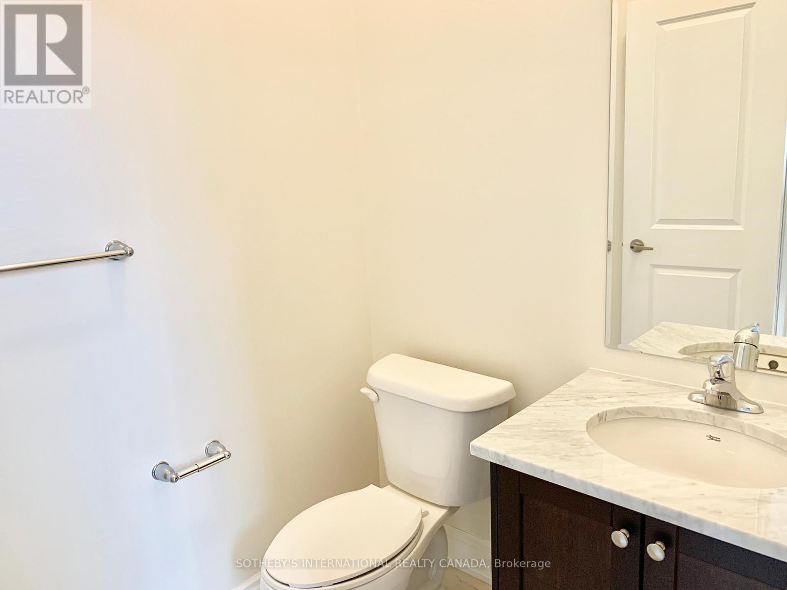 10 Oakmore Lane, Brampton, Ontario  L6Y 6H5 - Photo 12 - W12533720