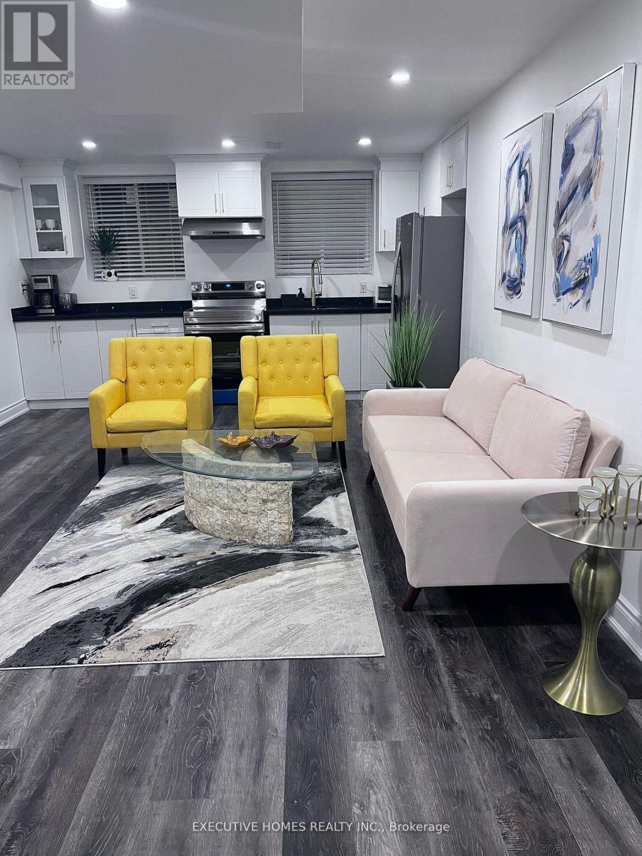 409 Boyd Lane, Milton, Ontario  L9E 1X2 - Photo 2 - W12533722