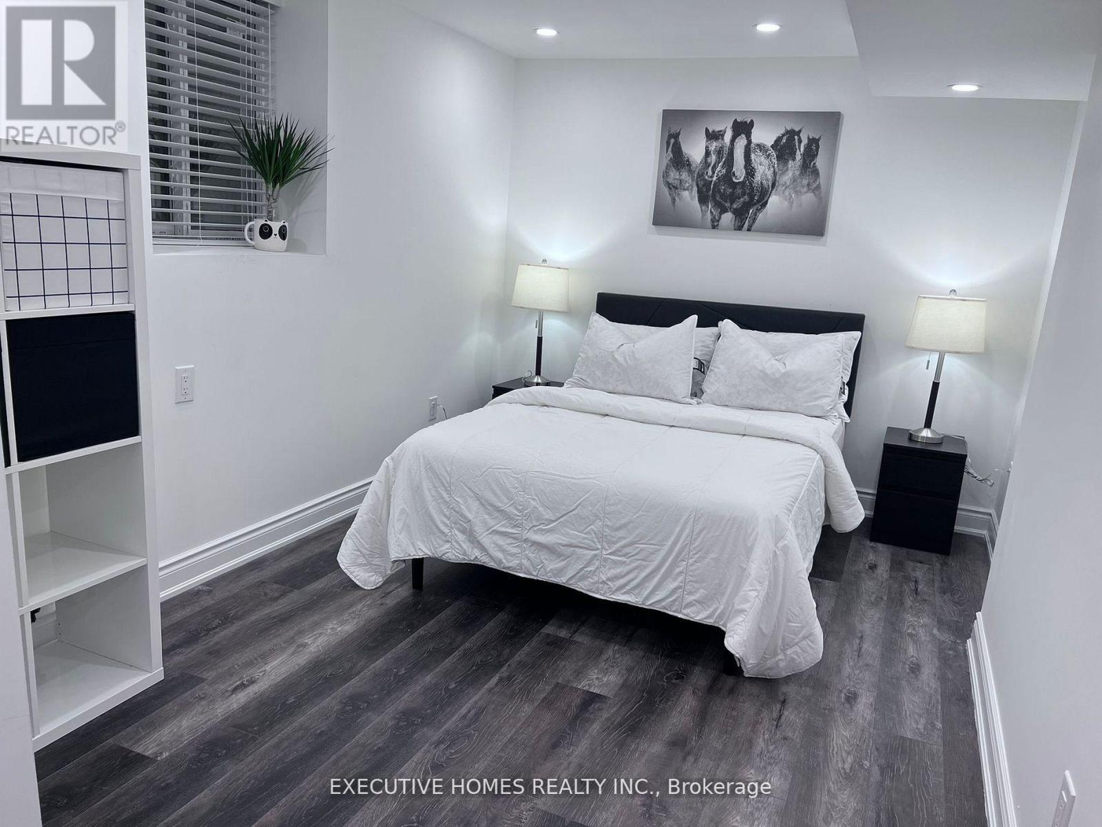 409 Boyd Lane, Milton, Ontario  L9E 1X2 - Photo 5 - W12533722