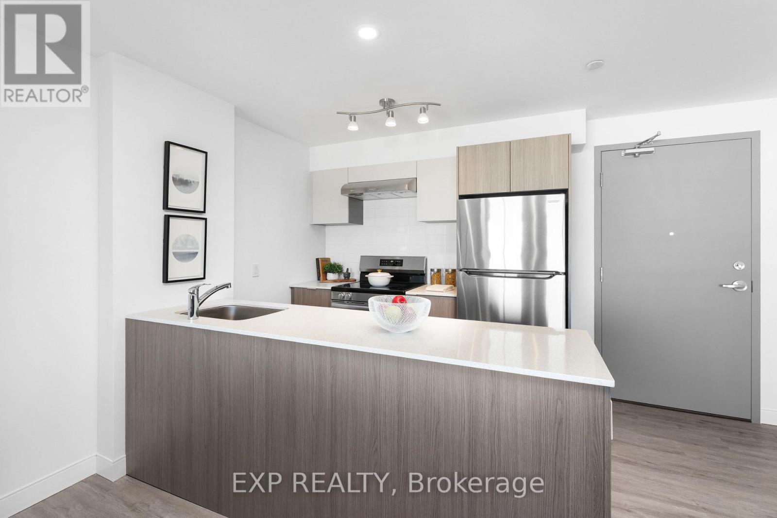 313 - 100 Manett Crescent, Brampton, Ontario  L6X 4P7 - Photo 2 - W12533748