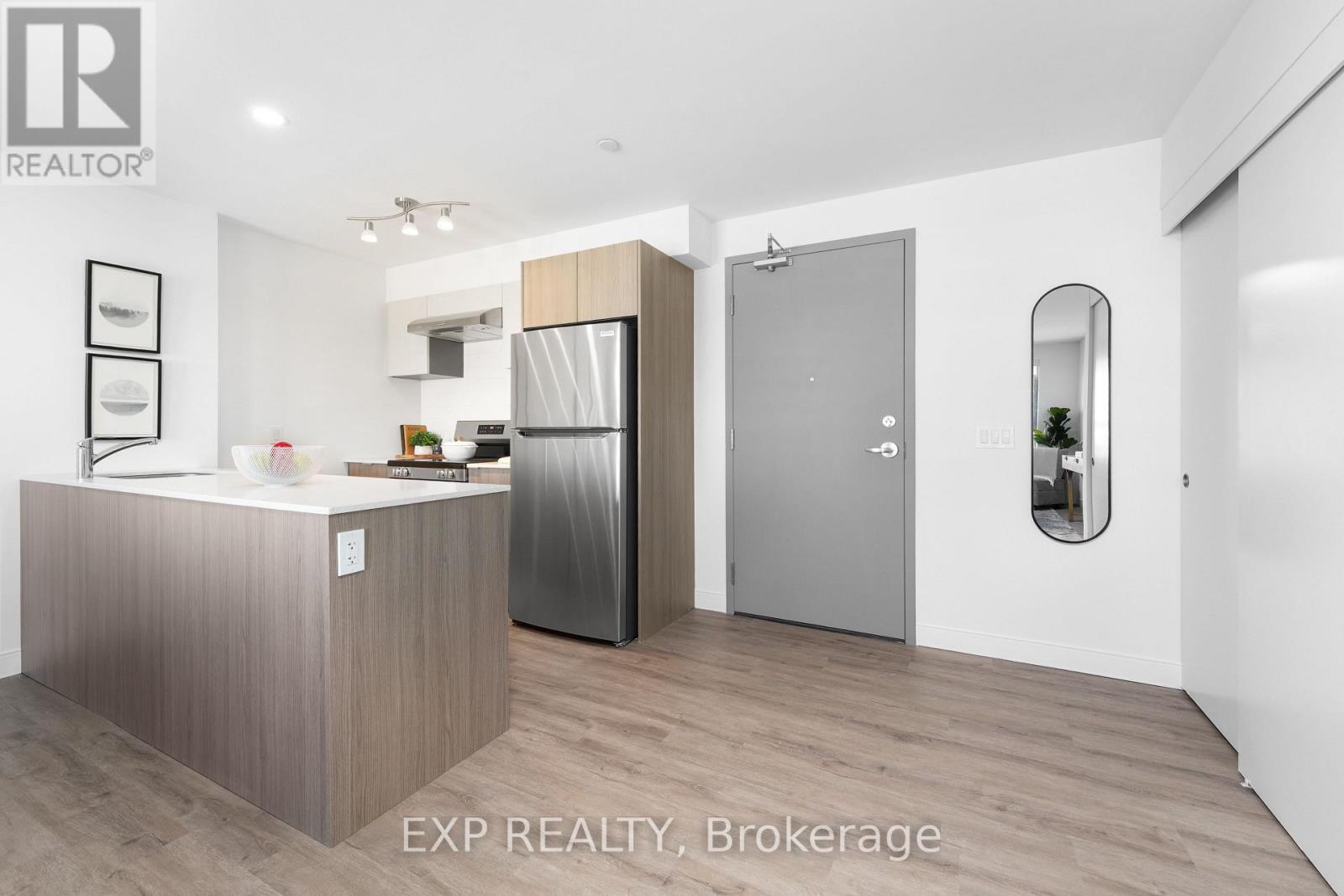 313 - 100 Manett Crescent, Brampton, Ontario  L6X 4P7 - Photo 4 - W12533748