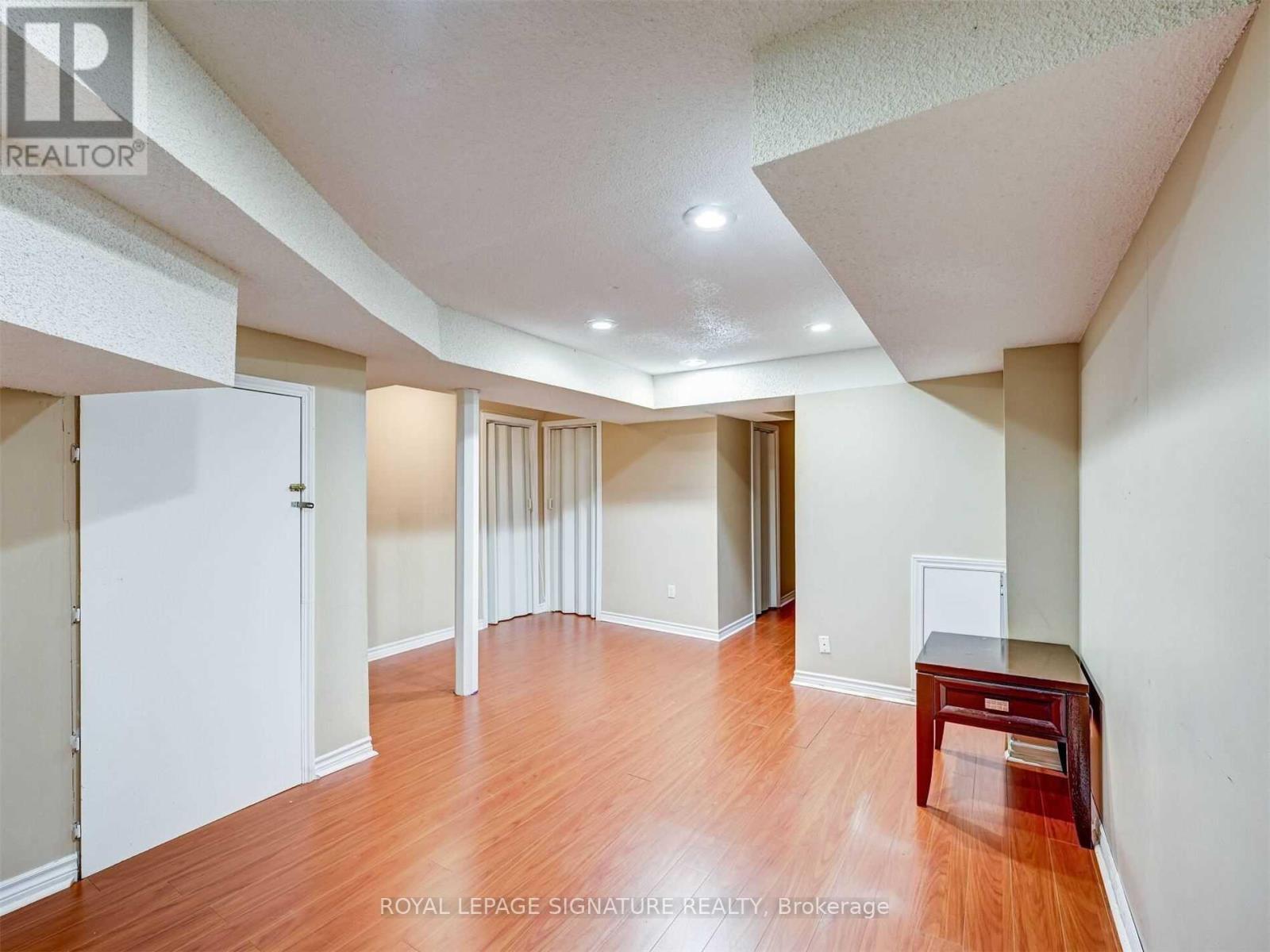 57 - 833 Scollard Court, Mississauga, Ontario  L5V 2B4 - Photo 32 - W12533754