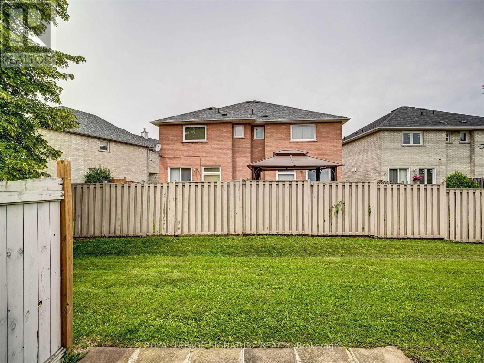 57 - 833 Scollard Court, Mississauga, Ontario  L5V 2B4 - Photo 34 - W12533754