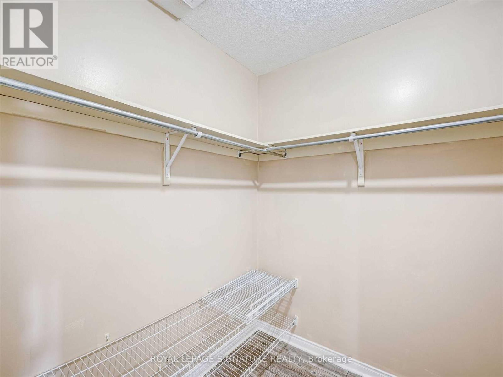 57 - 833 Scollard Court, Mississauga, Ontario  L5V 2B4 - Photo 37 - W12533754