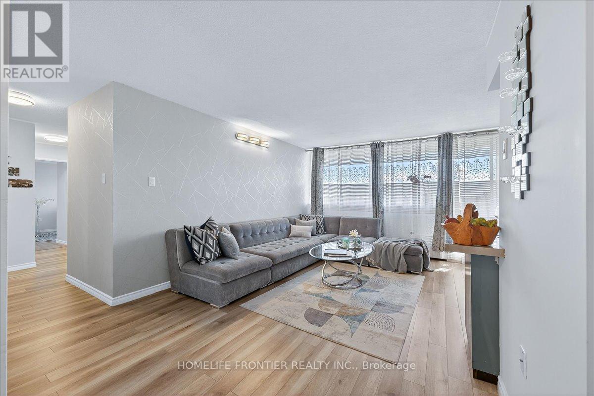 605 - 2301 Derry Road W, Mississauga, Ontario  L5N 2R4 - Photo 9 - W12533760