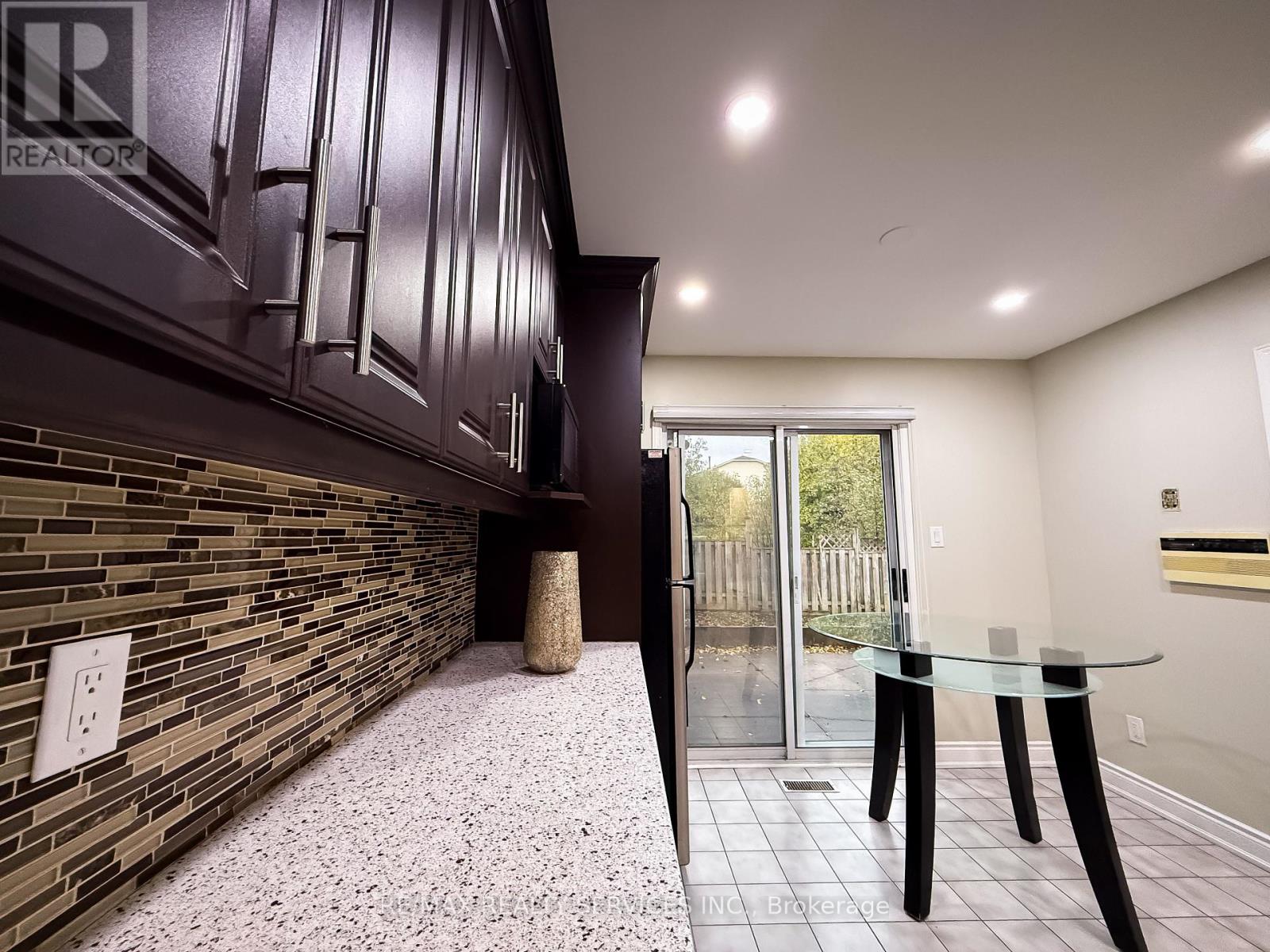 69 Pennsylvania Avenue, Brampton, Ontario  L6Y 4P3 - Photo 22 - W12533798