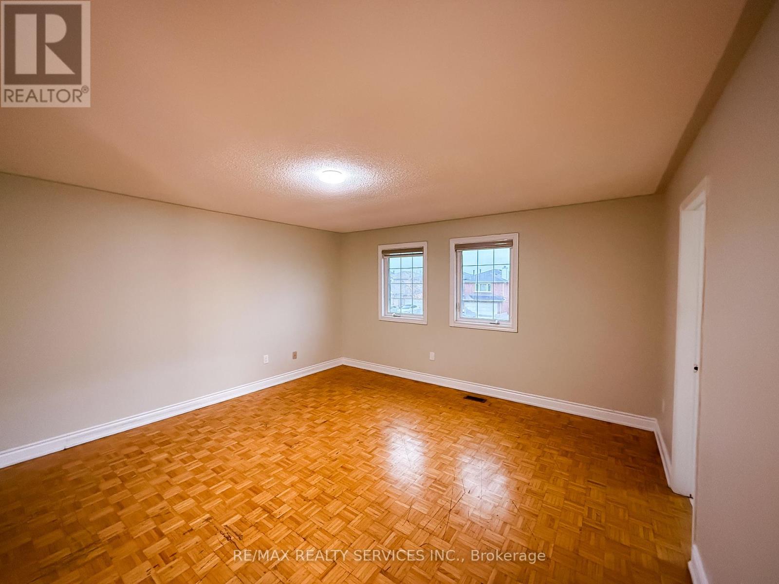 69 Pennsylvania Avenue, Brampton, Ontario  L6Y 4P3 - Photo 27 - W12533798