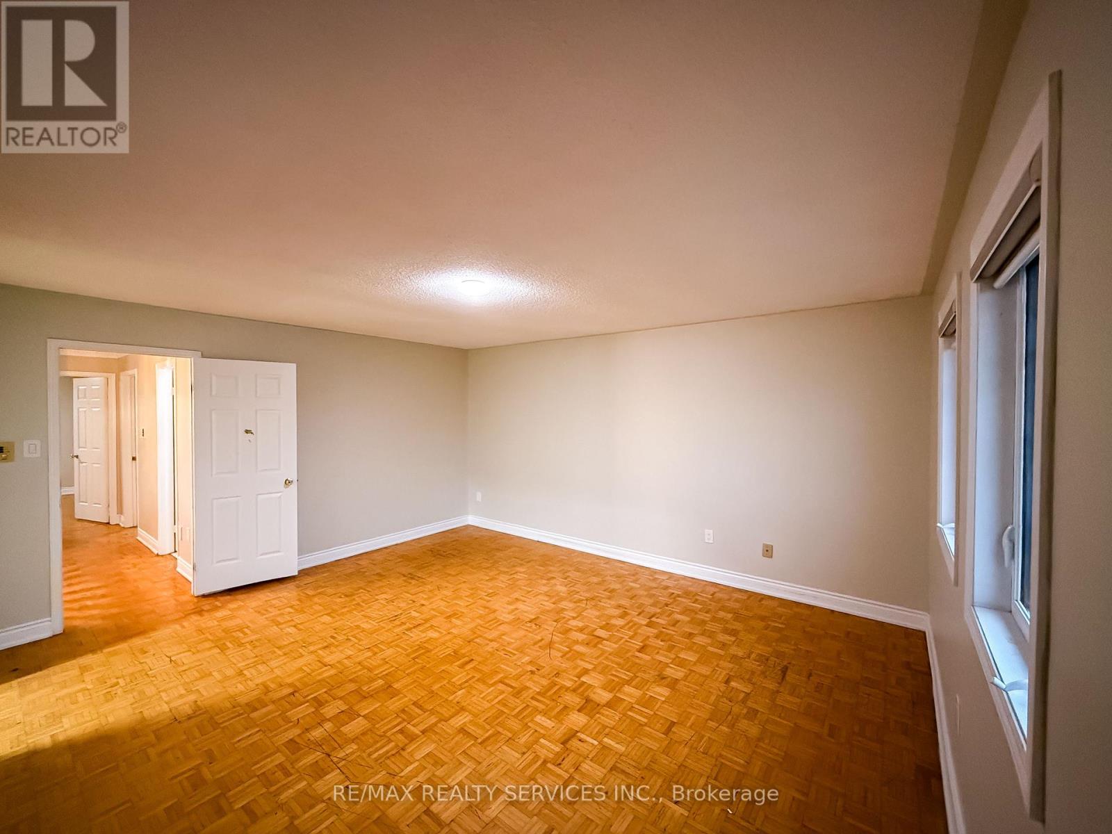 69 Pennsylvania Avenue, Brampton, Ontario  L6Y 4P3 - Photo 33 - W12533798