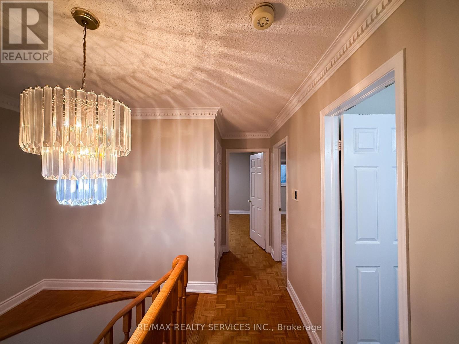 69 Pennsylvania Avenue, Brampton, Ontario  L6Y 4P3 - Photo 34 - W12533798