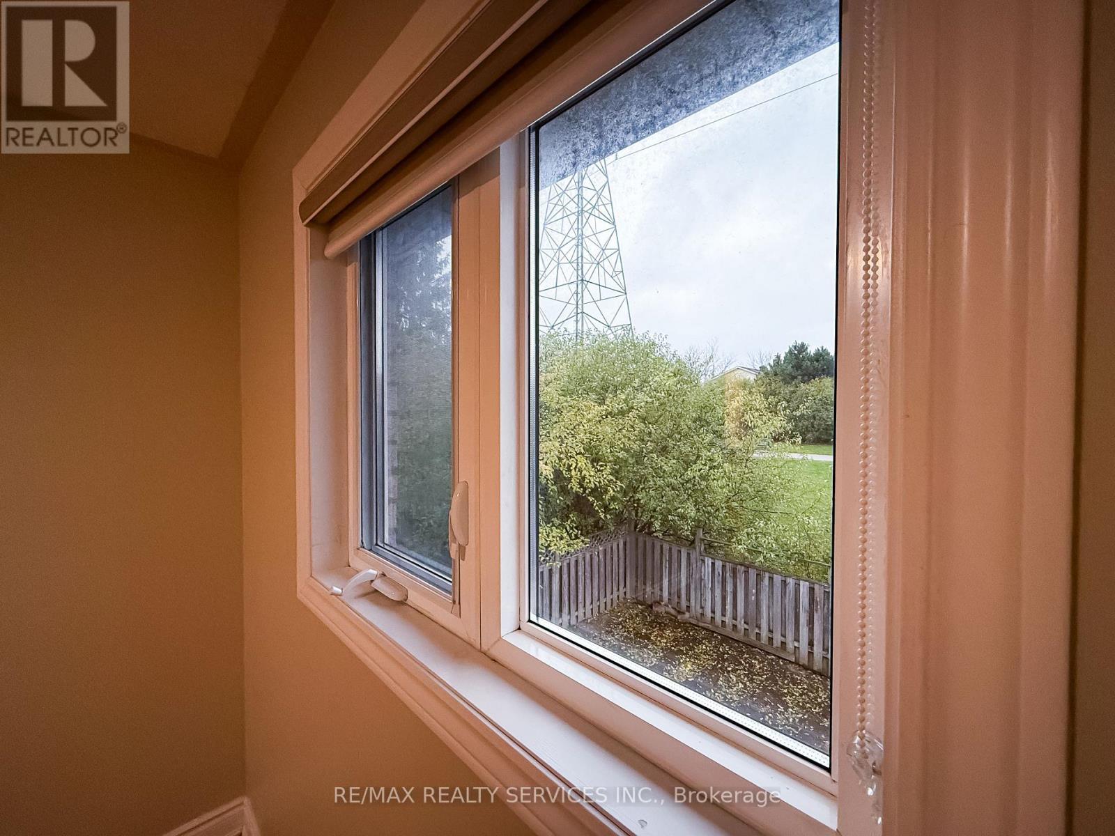 69 Pennsylvania Avenue, Brampton, Ontario  L6Y 4P3 - Photo 36 - W12533798