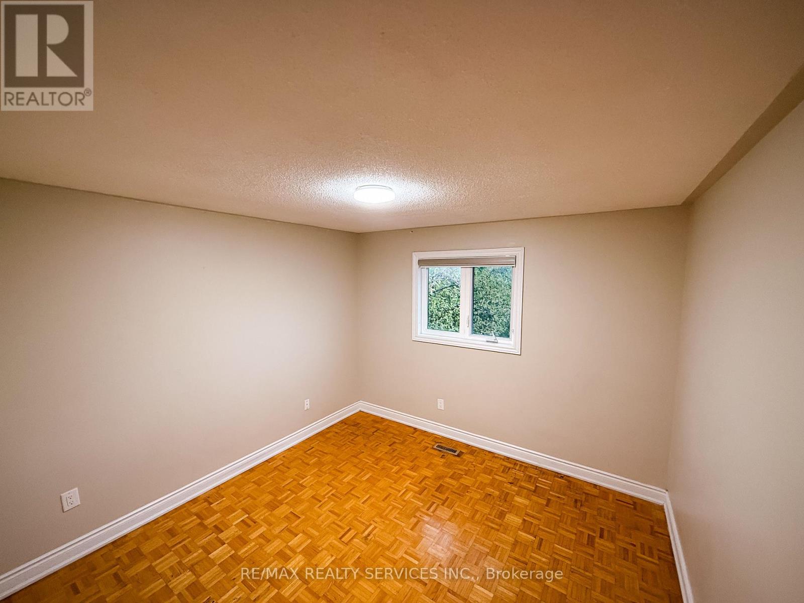 69 Pennsylvania Avenue, Brampton, Ontario  L6Y 4P3 - Photo 39 - W12533798