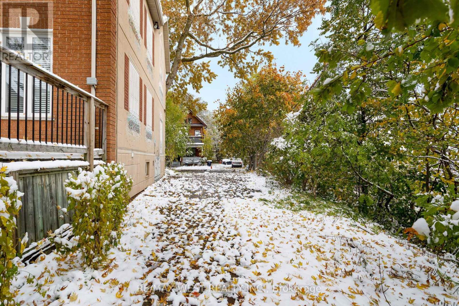 79 Springhurst Avenue, Toronto, Ontario  M6K 1B7 - Photo 24 - W12533806