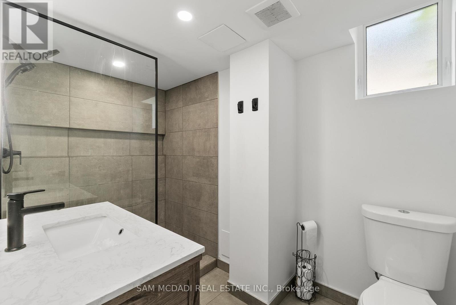 496 Seymour Drive, Oakville, Ontario  L6L 3K1 - Photo 27 - W12533820