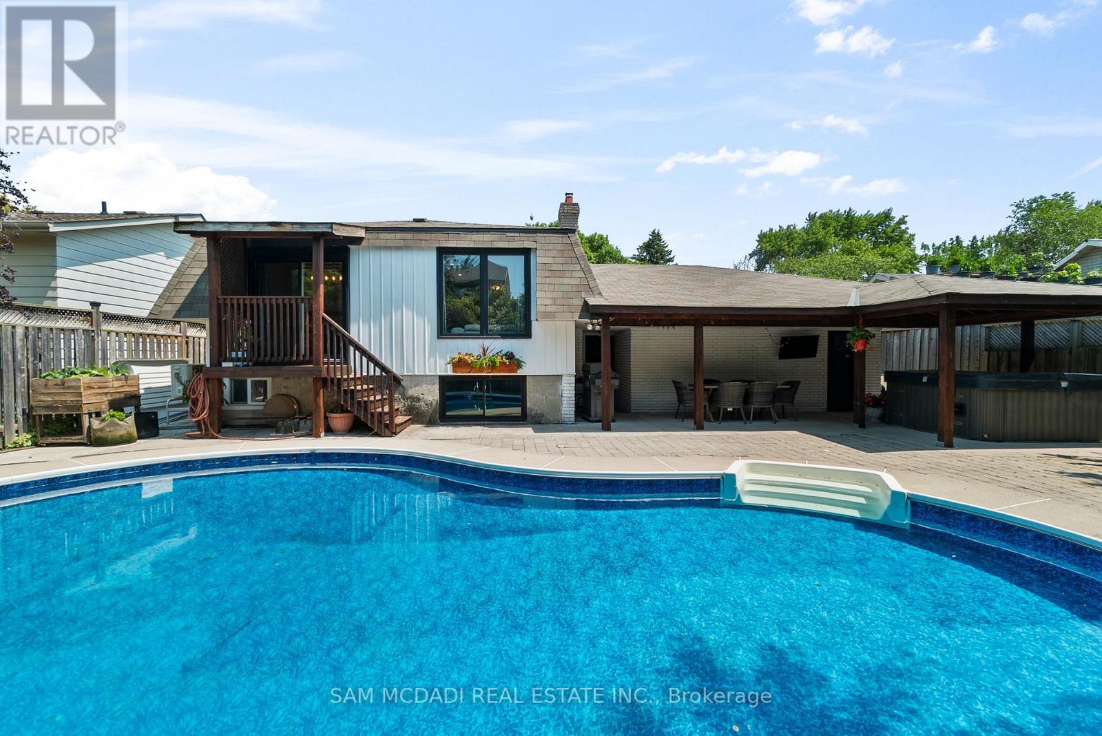 496 Seymour Drive, Oakville, Ontario  L6L 3K1 - Photo 36 - W12533820