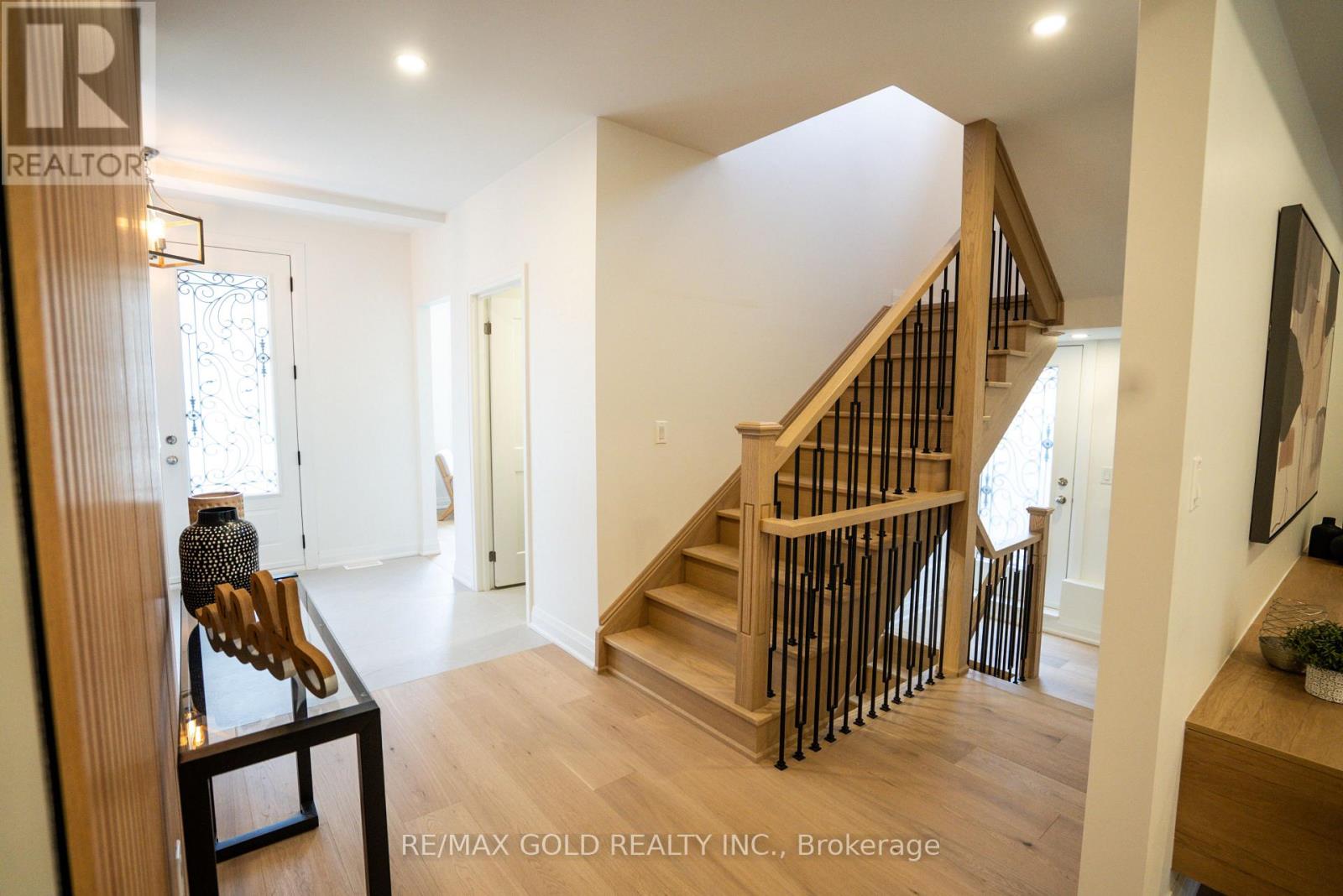 50 Willow Street, Caledon, Ontario  L7E 1C4 - Photo 10 - W12533822