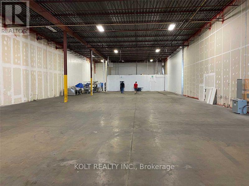 10 - 286 Rutherford Road S, Brampton, Ontario  L6W 3J9 - Photo 3 - W12533834