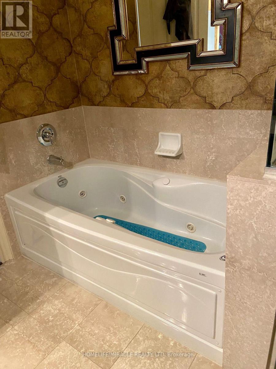 Gph20 - 3888 Duke Of York Boulevard, Mississauga, Ontario  L5B 4P5 - Photo 36 - W12533836