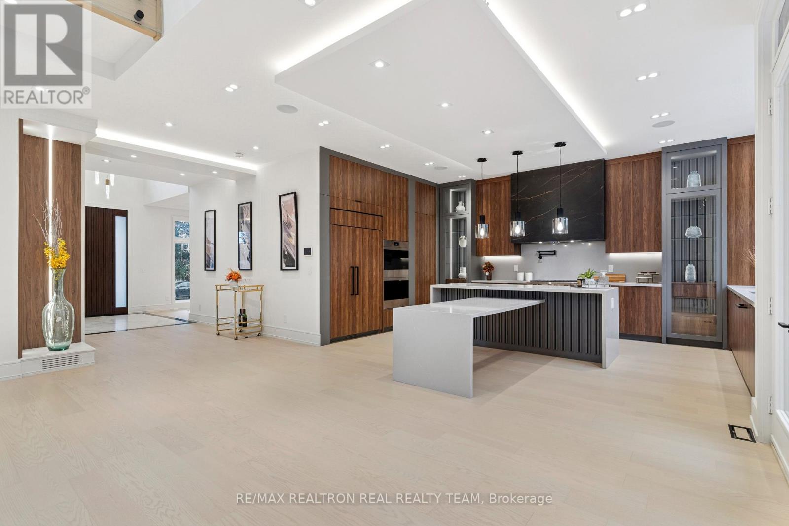 1362 Sedgewick Crescent, Oakville, Ontario  L6L 1X8 - Photo 12 - W12533852