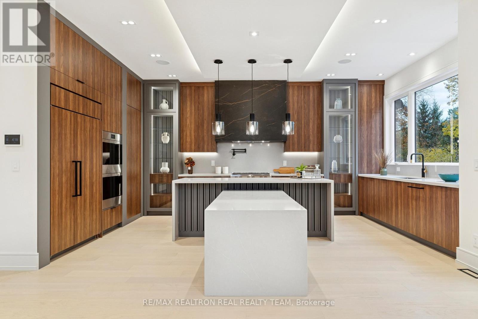 1362 Sedgewick Crescent, Oakville, Ontario  L6L 1X8 - Photo 13 - W12533852