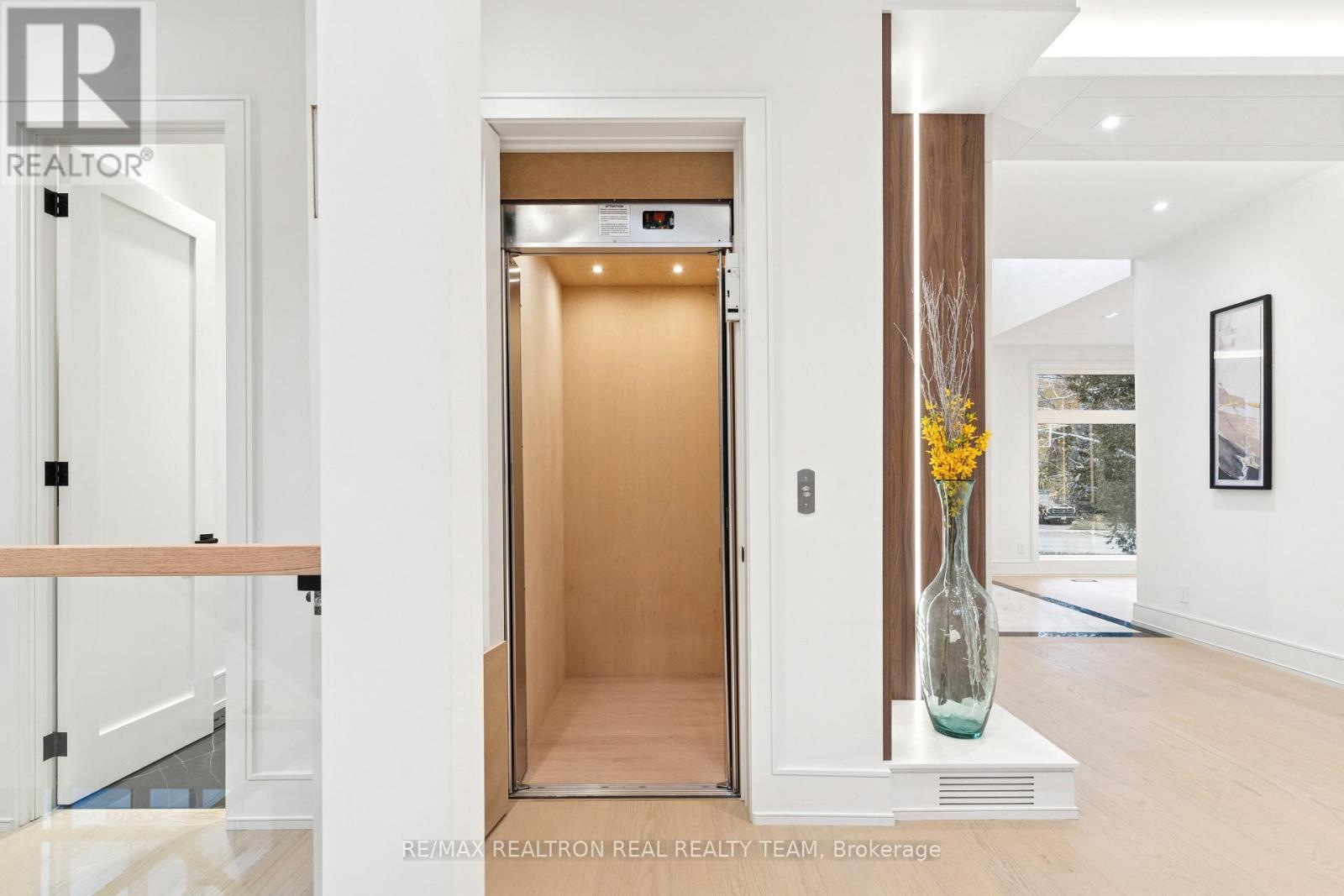 1362 Sedgewick Crescent, Oakville, Ontario  L6L 1X8 - Photo 19 - W12533852