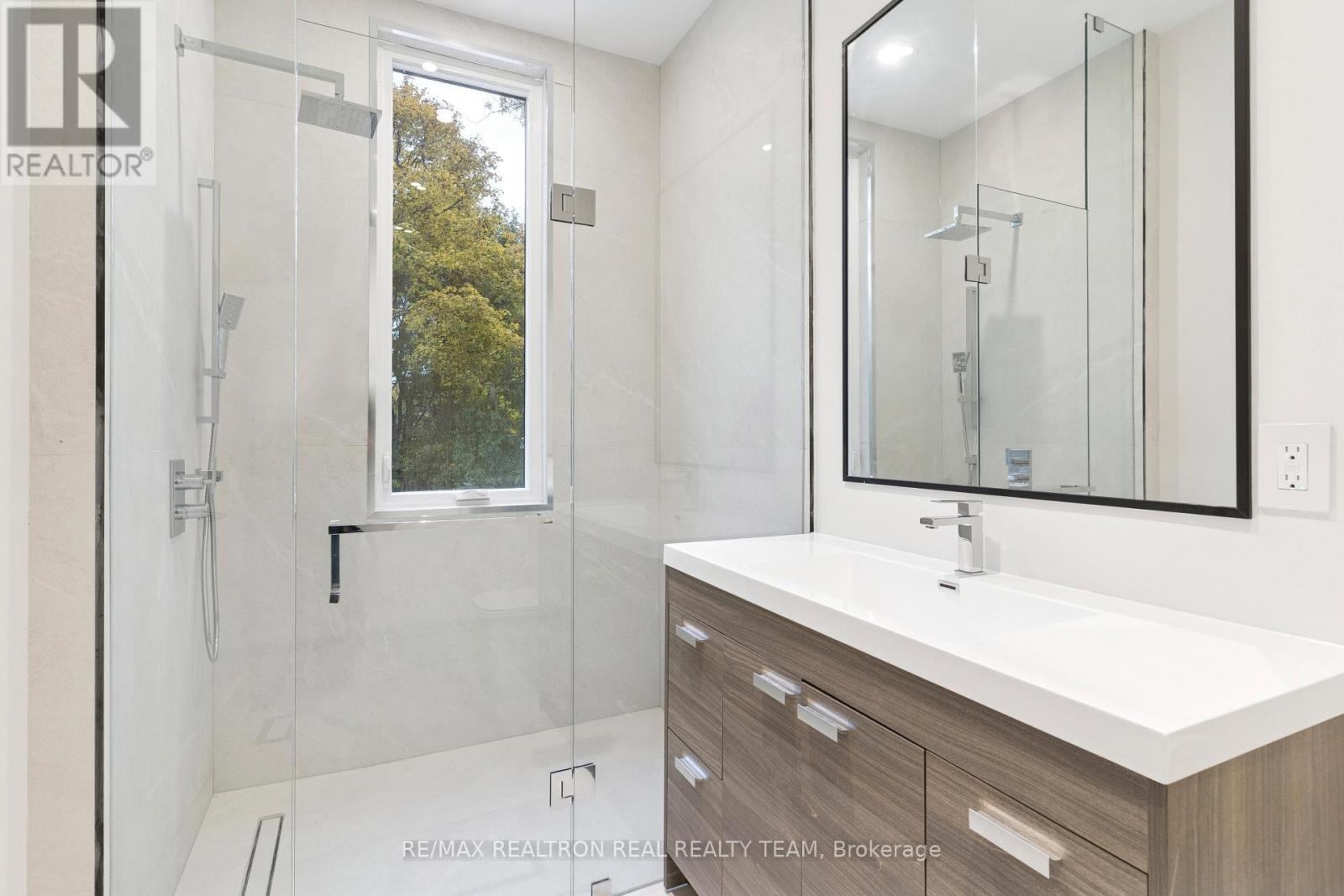 1362 Sedgewick Crescent, Oakville, Ontario  L6L 1X8 - Photo 21 - W12533852