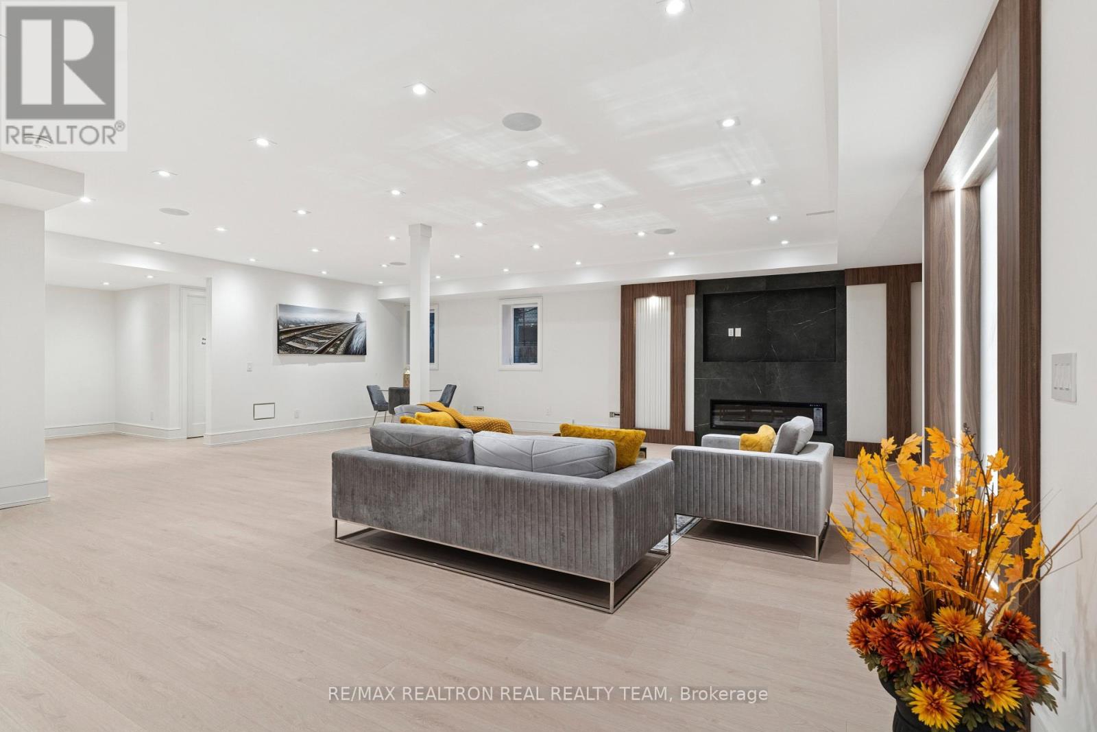 1362 Sedgewick Crescent, Oakville, Ontario  L6L 1X8 - Photo 33 - W12533852