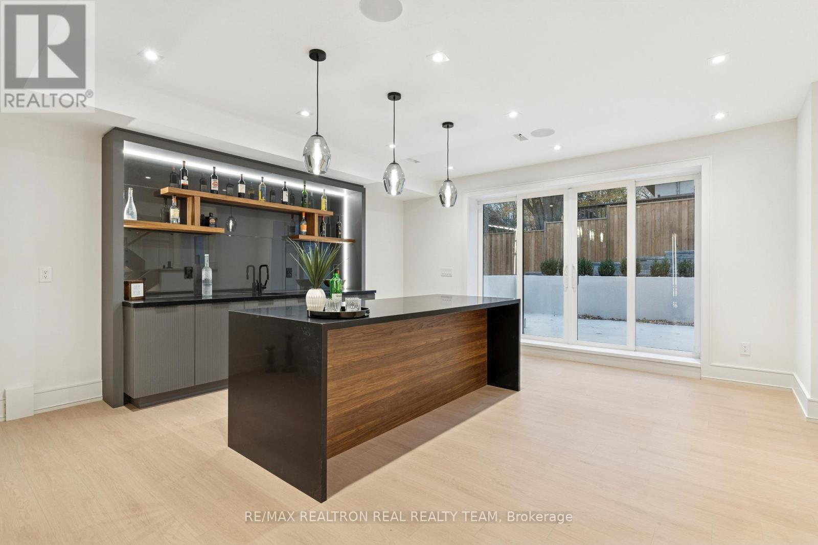 1362 Sedgewick Crescent, Oakville, Ontario  L6L 1X8 - Photo 38 - W12533852