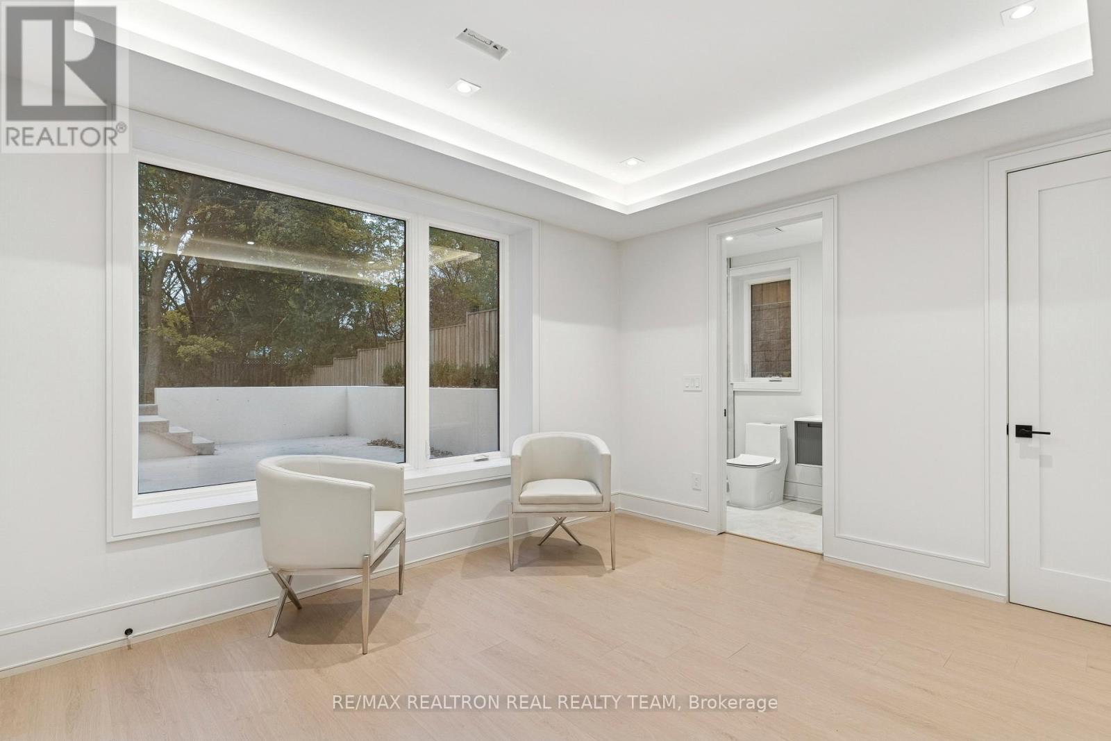 1362 Sedgewick Crescent, Oakville, Ontario  L6L 1X8 - Photo 40 - W12533852