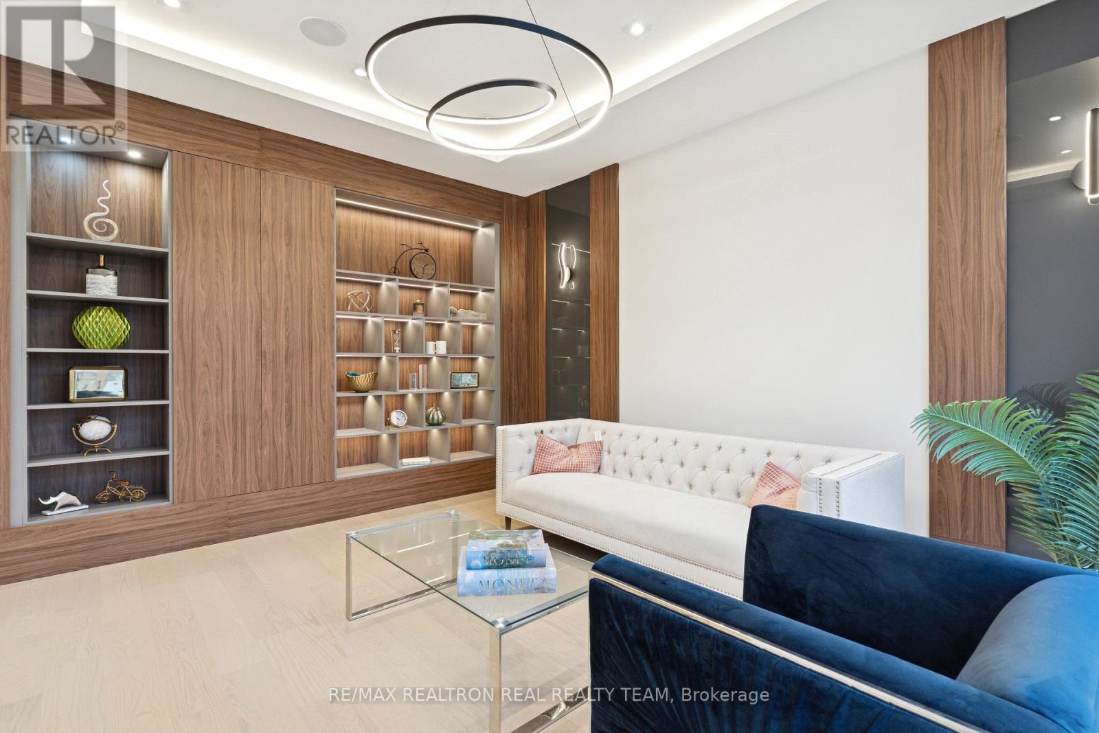 1362 Sedgewick Crescent, Oakville, Ontario  L6L 1X8 - Photo 7 - W12533852