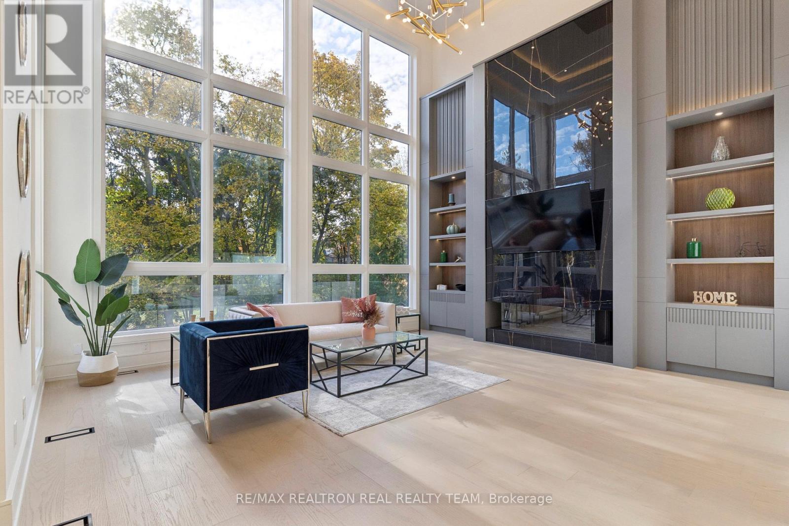 1362 Sedgewick Crescent, Oakville, Ontario  L6L 1X8 - Photo 8 - W12533852