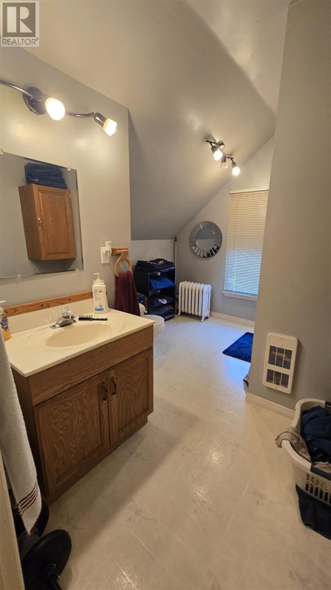 14 Abbott St, Sault Ste. Marie, Ontario  P6A 2V9 - Photo 3 - SM252971