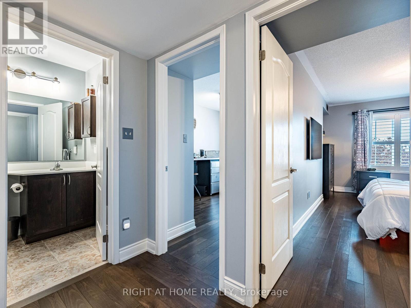 9 - 19 Hays Boulevard, Oakville, Ontario  L6H 0H8 - Photo 24 - W12533886