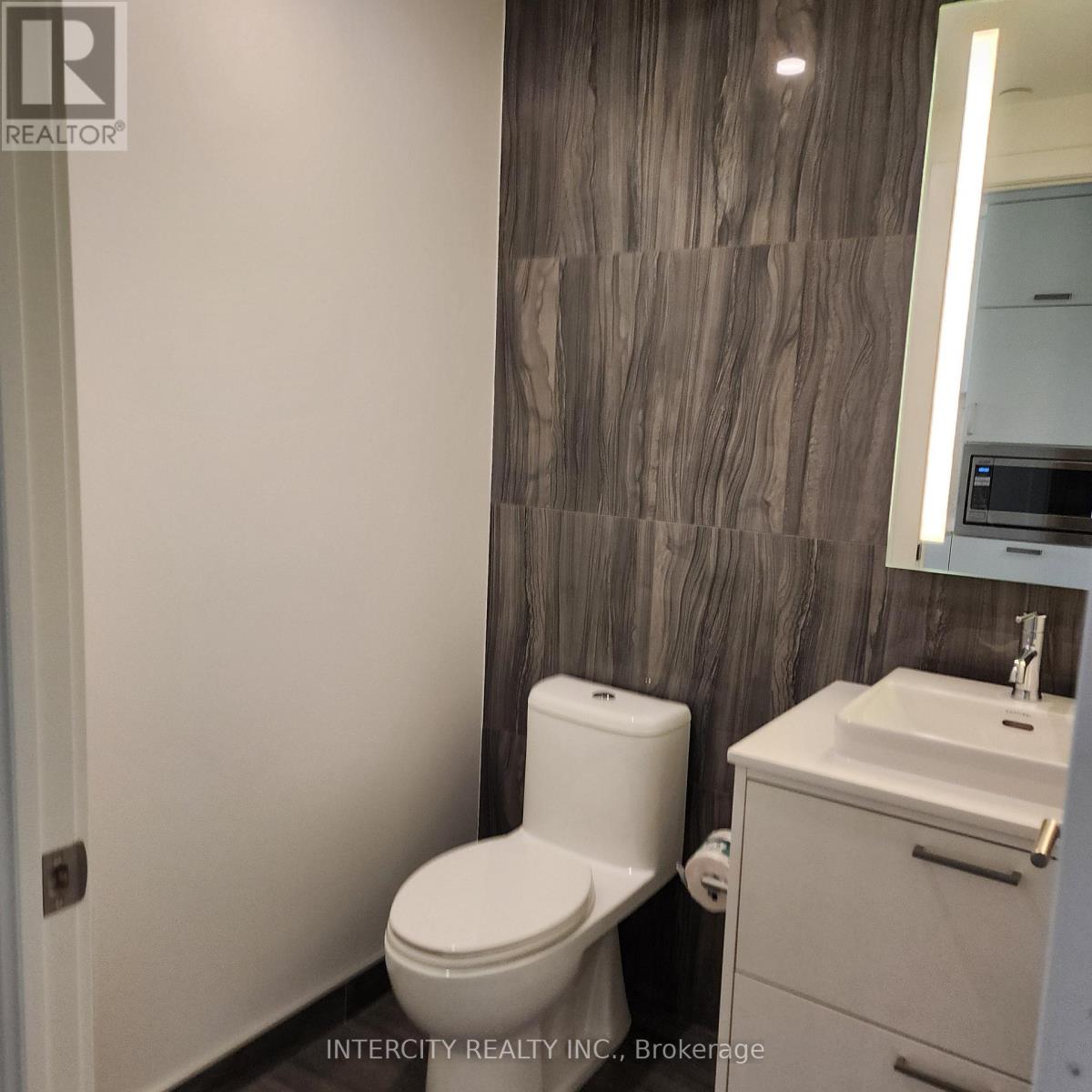 429 - 259 Kingsway Way E, Toronto, Ontario  M9A 0G2 - Photo 7 - W12533910