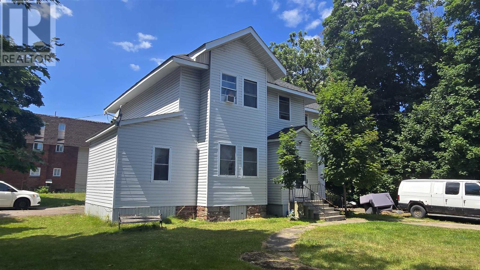 139 Church St, Sault Ste. Marie, Ontario P6A 3H7 - Photo 2 - SM252972