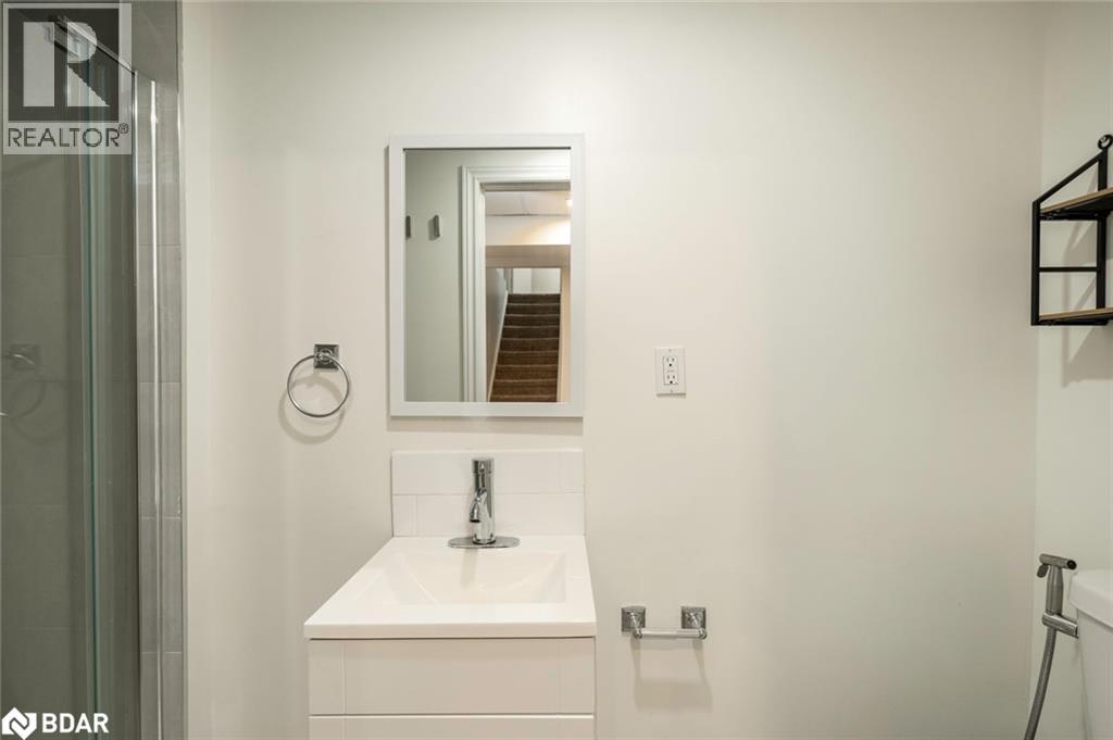 12 Cuthbert Street, Barrie, Ontario  L4N 6X7 - Photo 15 - 40787526