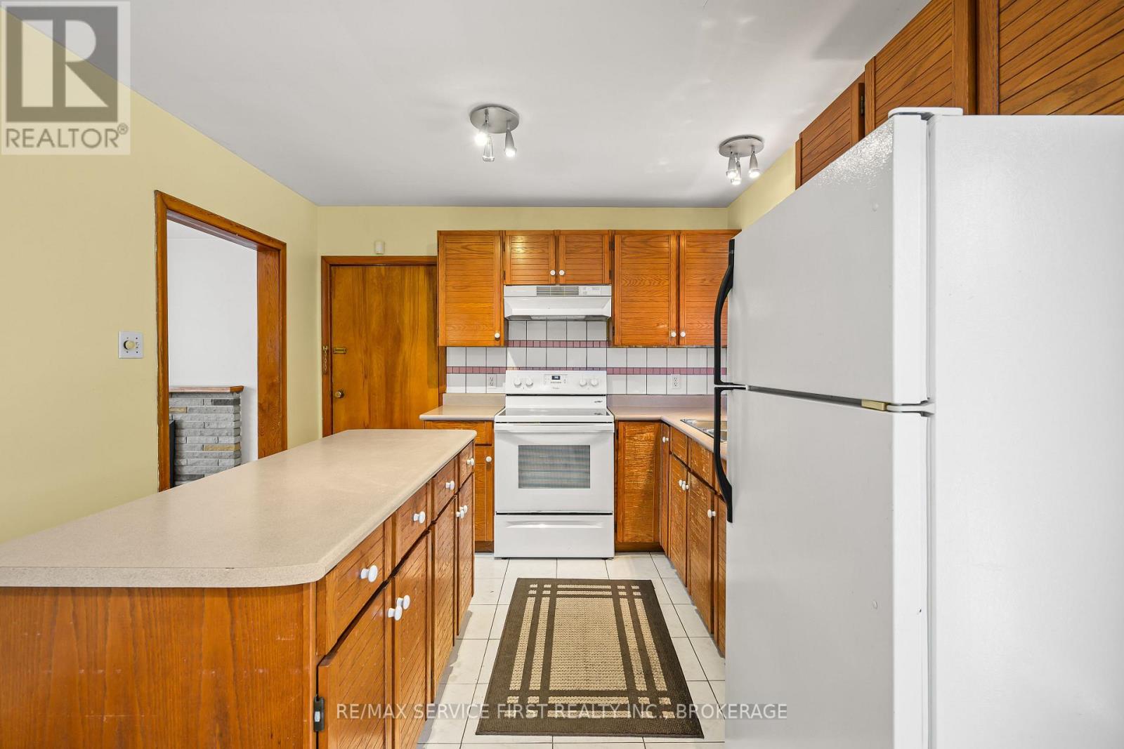 28 Brant Avenue, Kingston, Ontario  K7K 4V1 - Photo 13 - X12533976