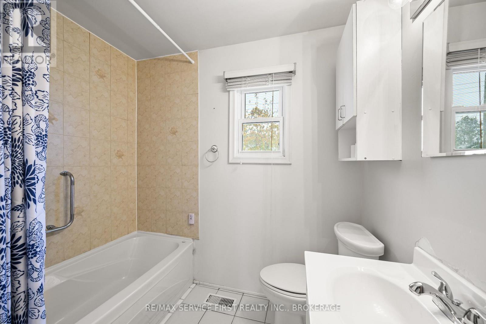 28 Brant Avenue, Kingston, Ontario  K7K 4V1 - Photo 16 - X12533976