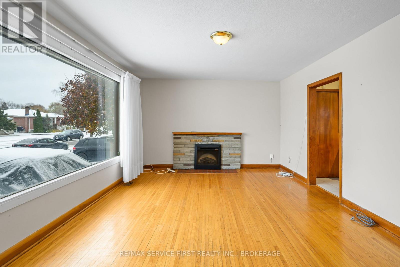 28 Brant Avenue, Kingston, Ontario  K7K 4V1 - Photo 9 - X12533976