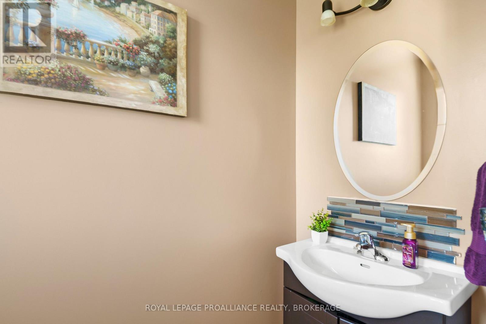 121 Blakely Street, Loyalist, Ontario  K7N 0A3 - Photo 13 - X12534024