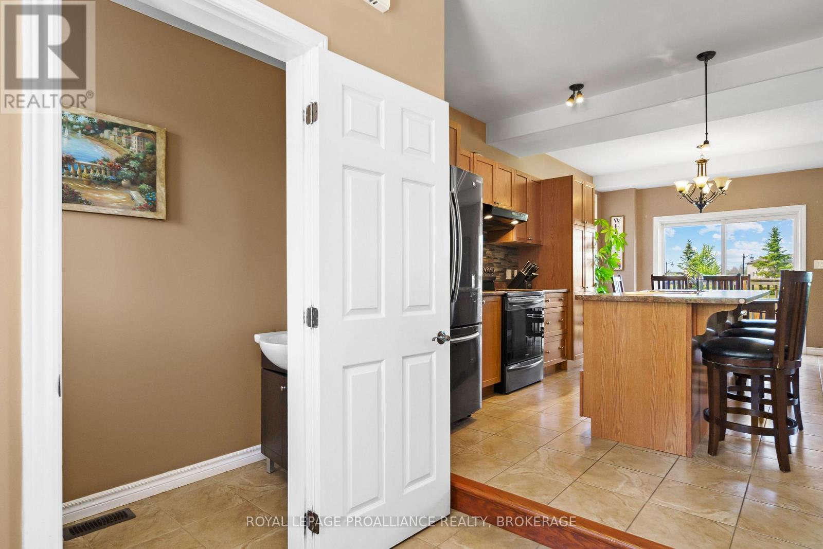 121 Blakely Street, Loyalist, Ontario  K7N 0A3 - Photo 4 - X12534024