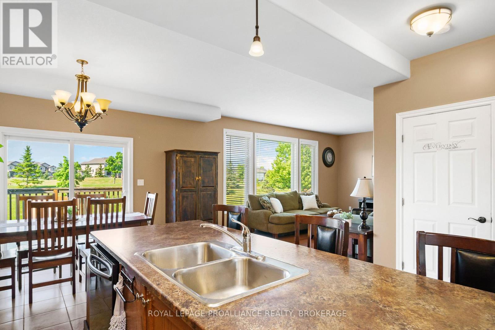 121 Blakely Street, Loyalist, Ontario  K7N 0A3 - Photo 7 - X12534024