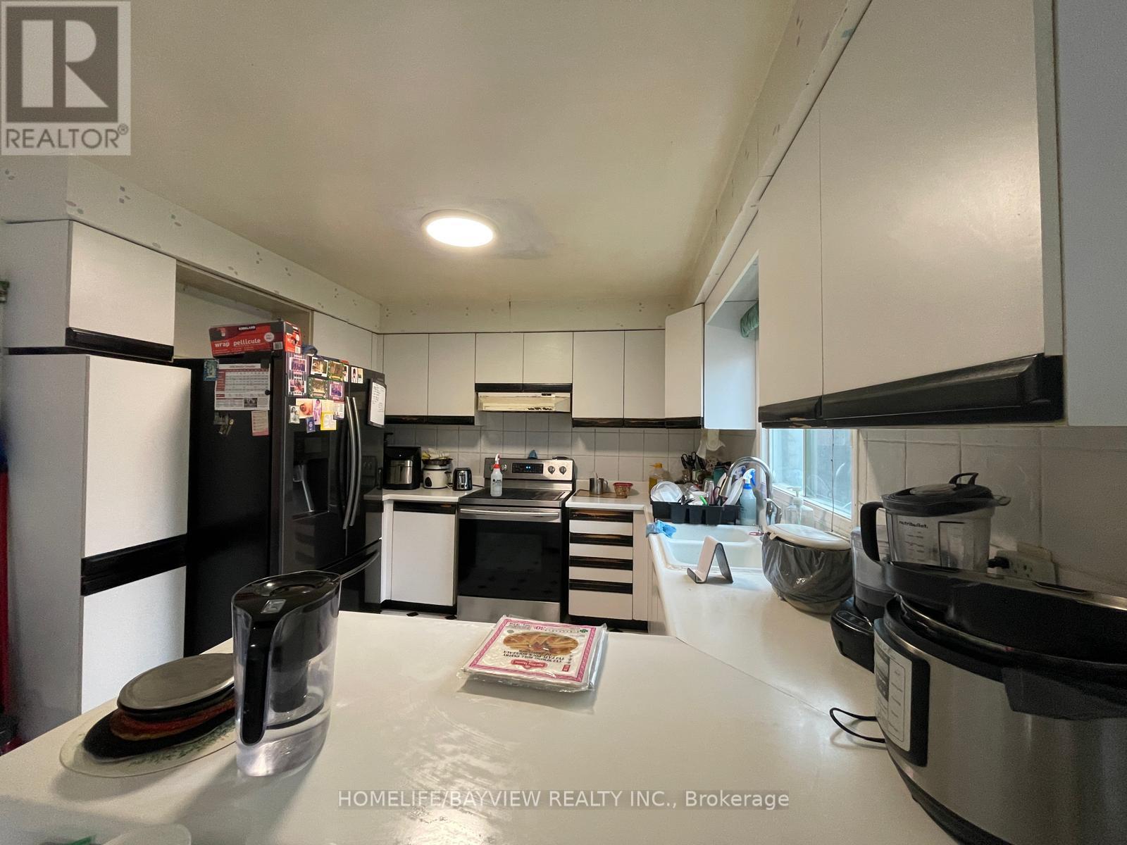 117 Summerdale Drive, Markham, Ontario  L3T 6Y6 - Photo 10 - N12527188